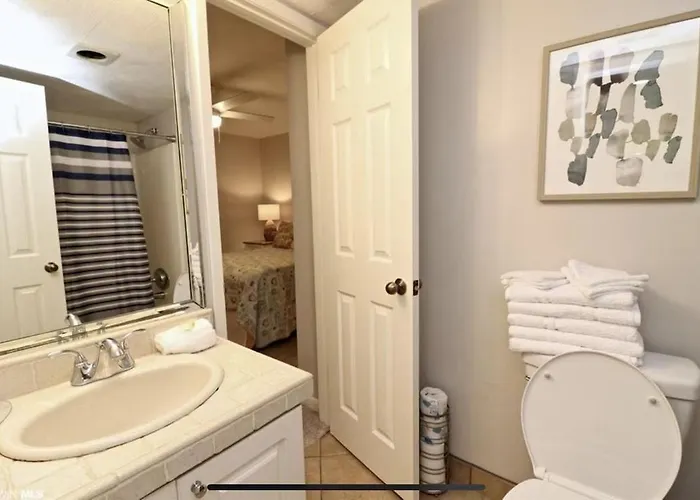 Aparthotel Beachfront Bliss! 1800 Sq Ft Spacious 3br Sleeps 12 - Oceans 9d 3*
