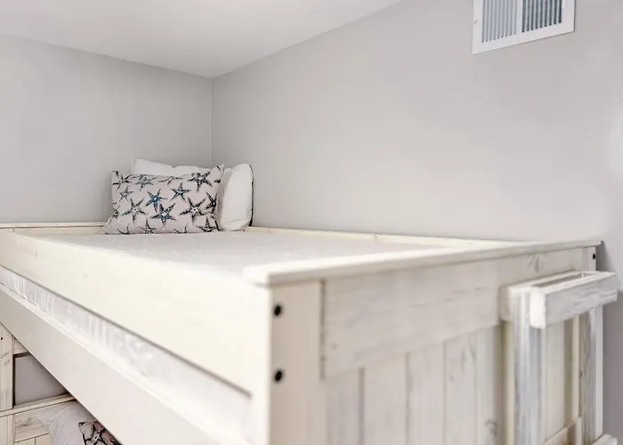 Aparthotel Beachfront Bliss! 1800 Sq Ft Spacious 3br Sleeps 12 - Oceans 9d