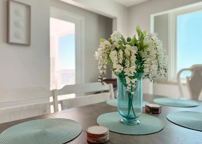Beachfront Bliss! 1800 Sq Ft Spacious 3br Sleeps 12 - Oceans 9d Gulf Shores