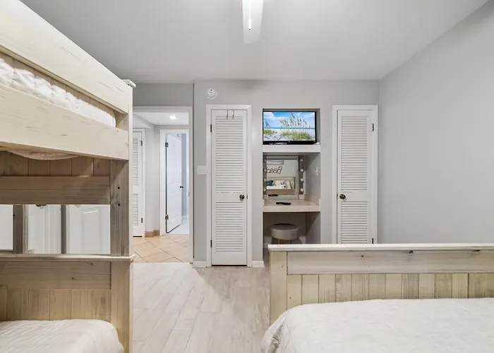Beachfront Bliss! 1800 Sq Ft Spacious 3br Sleeps 12 - Oceans 9d Aparthotel