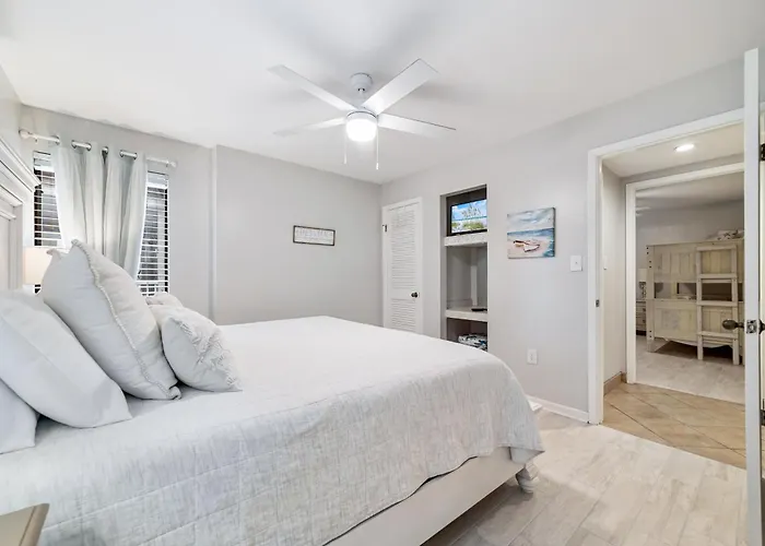 Beachfront Bliss! 1800 Sq Ft Spacious 3br Sleeps 12 - Oceans 9d Aparthotel 3*